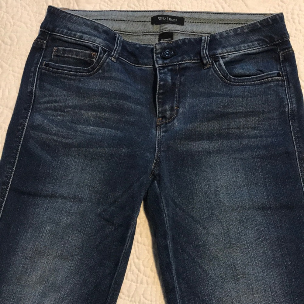 Super flattering and cute skinny jeans